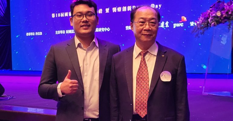 普瑞博攜手台塑 P-Tex抗沾黏複合膠粒獲國家新創獎肯定 普瑞博攜手台塑 P-Tex抗沾黏複合膠粒獲國家新創獎肯定